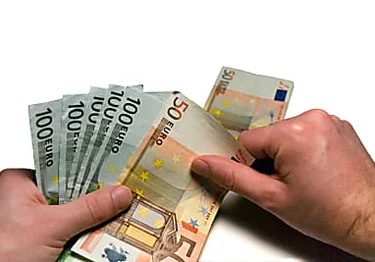 Un investimento di soli 200€ in ecommerce potrebbe generare un secondo stipendio